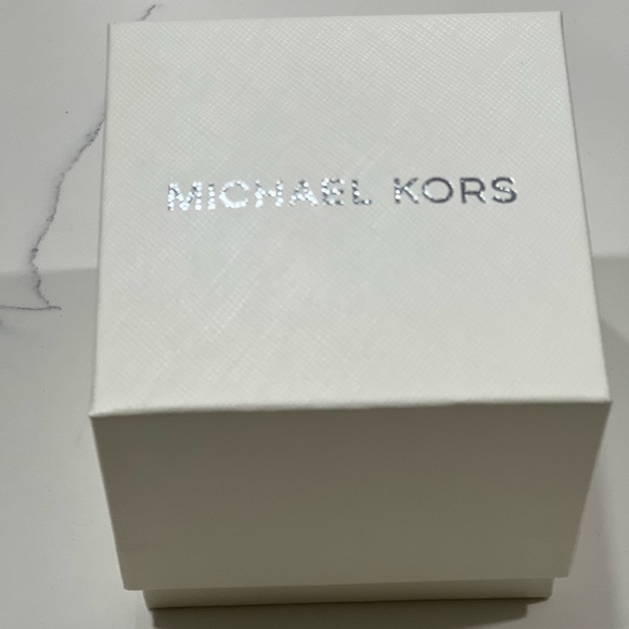 Men’s Michael Kors Oversized Dylan Watch in Rose Gold & Black - Picture 2 of 15